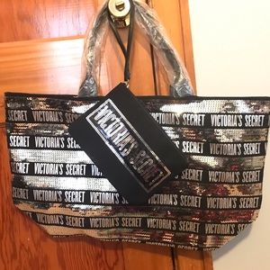 Victoria’s Secret Tote Bag and Writlet